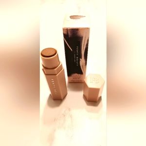 LIKE NEW In Box FENTY BEAUTY MatchStix in Truffle